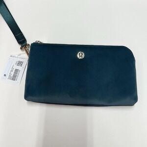 Lululemon Wristlet Wallet Teal Blue Velvet 2 Compartments
